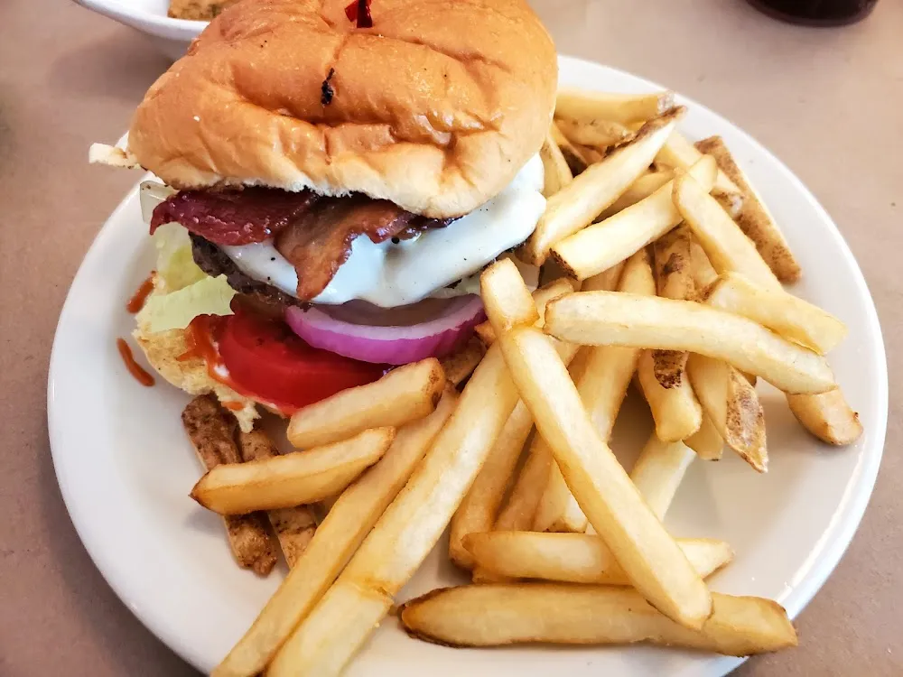 Bacon Cheeseburger Deluxe with Everything